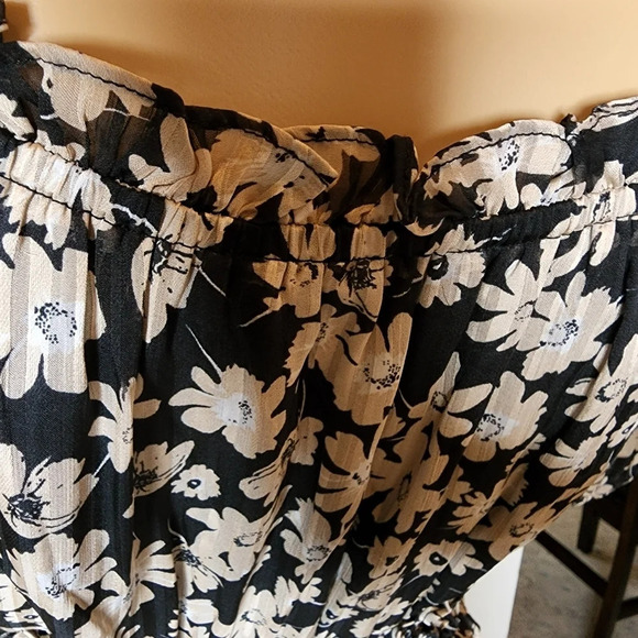 NWT ASTR the label RUFFLE SQUARE NECK SIDE CUTOUT MINI DRESS - Picture 5 of 16